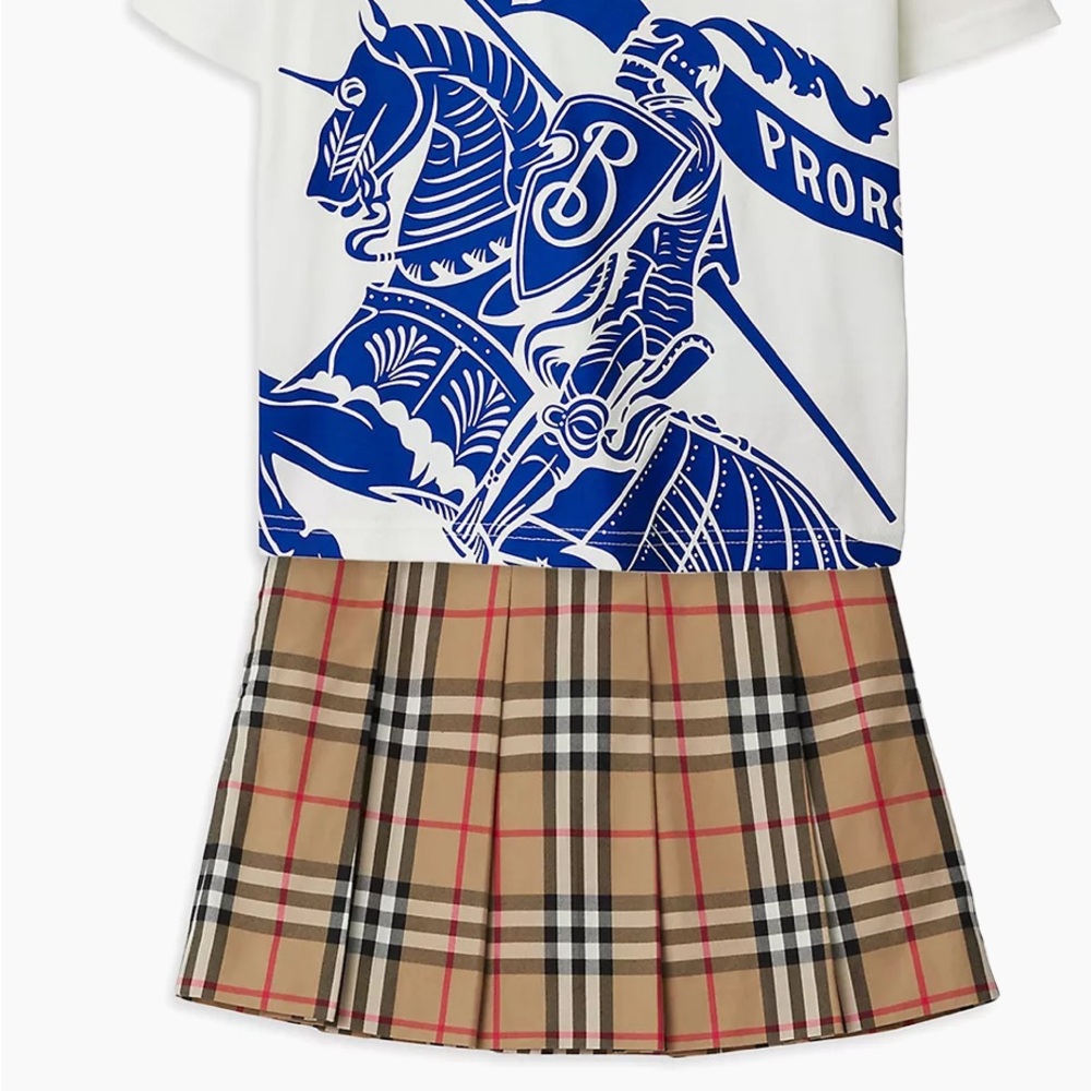 Children’s BURBERRY skirt, NWT. Size 10Y.